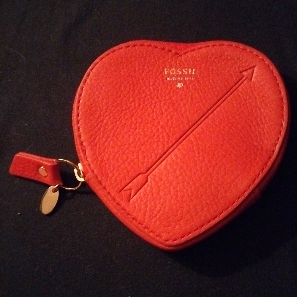 💝🧡Fossil orange pebbled leather heart zipper coin pouch.💝